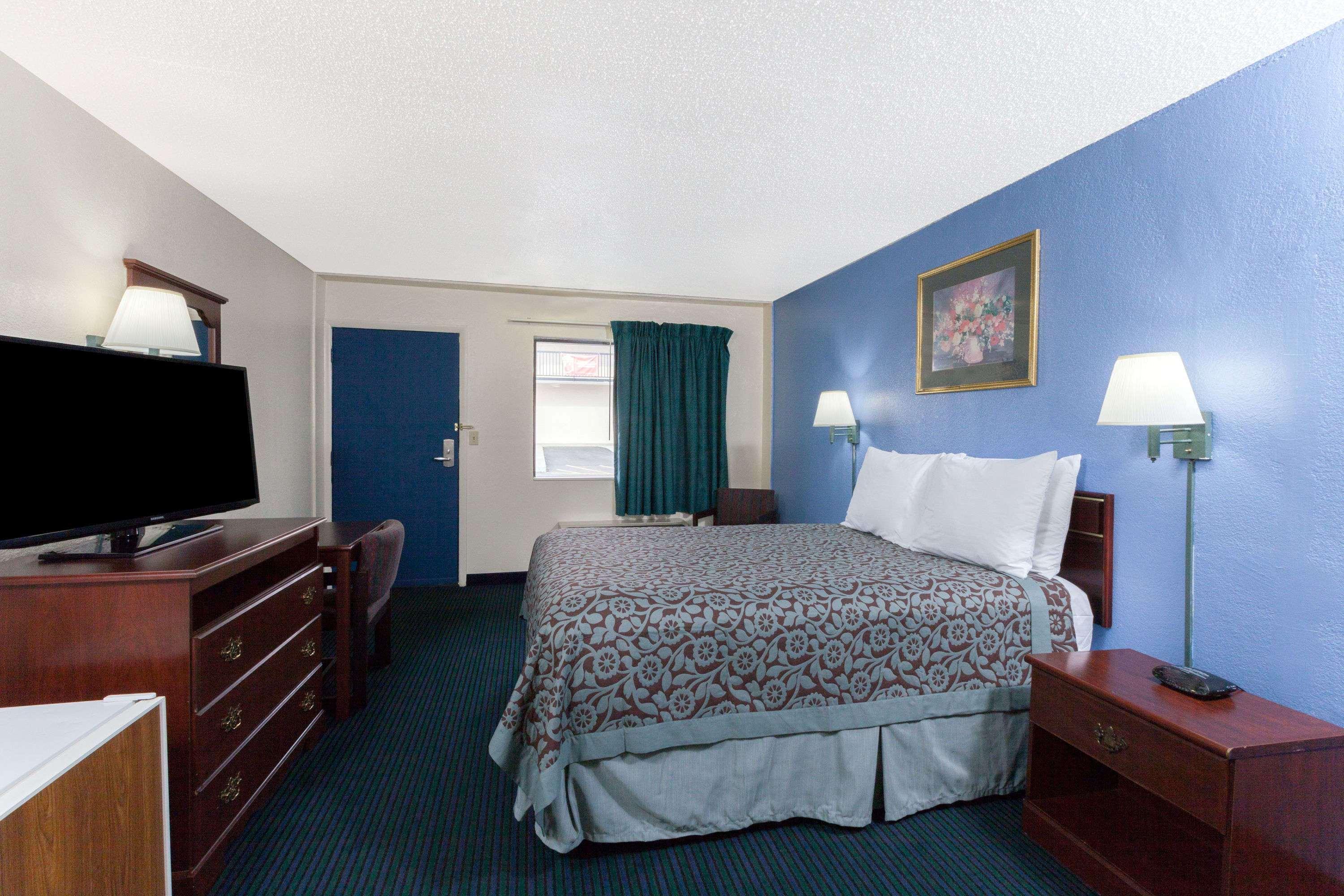 Days Inn By Wyndham Oklahoma City Fairground Екстериор снимка